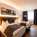 Hotel Mk 4*
